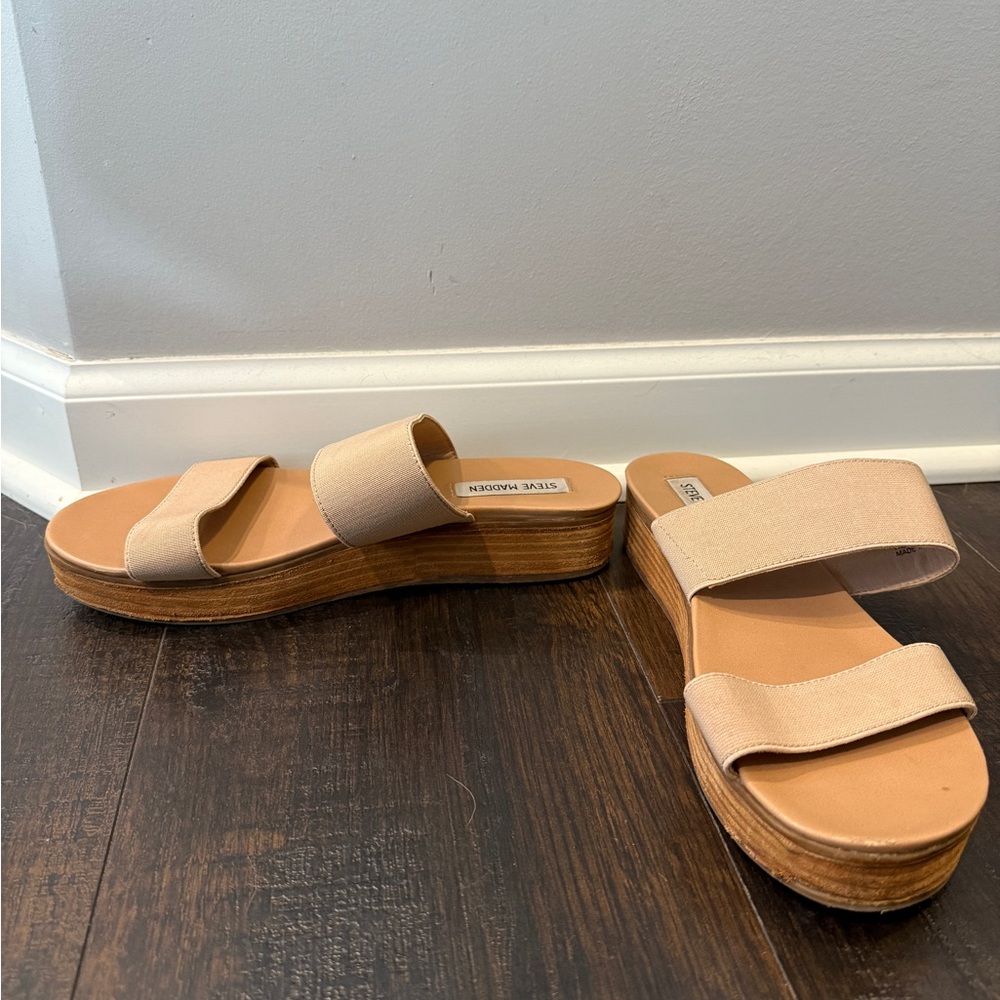 Steve Madden Women's Beige Platform Sandals